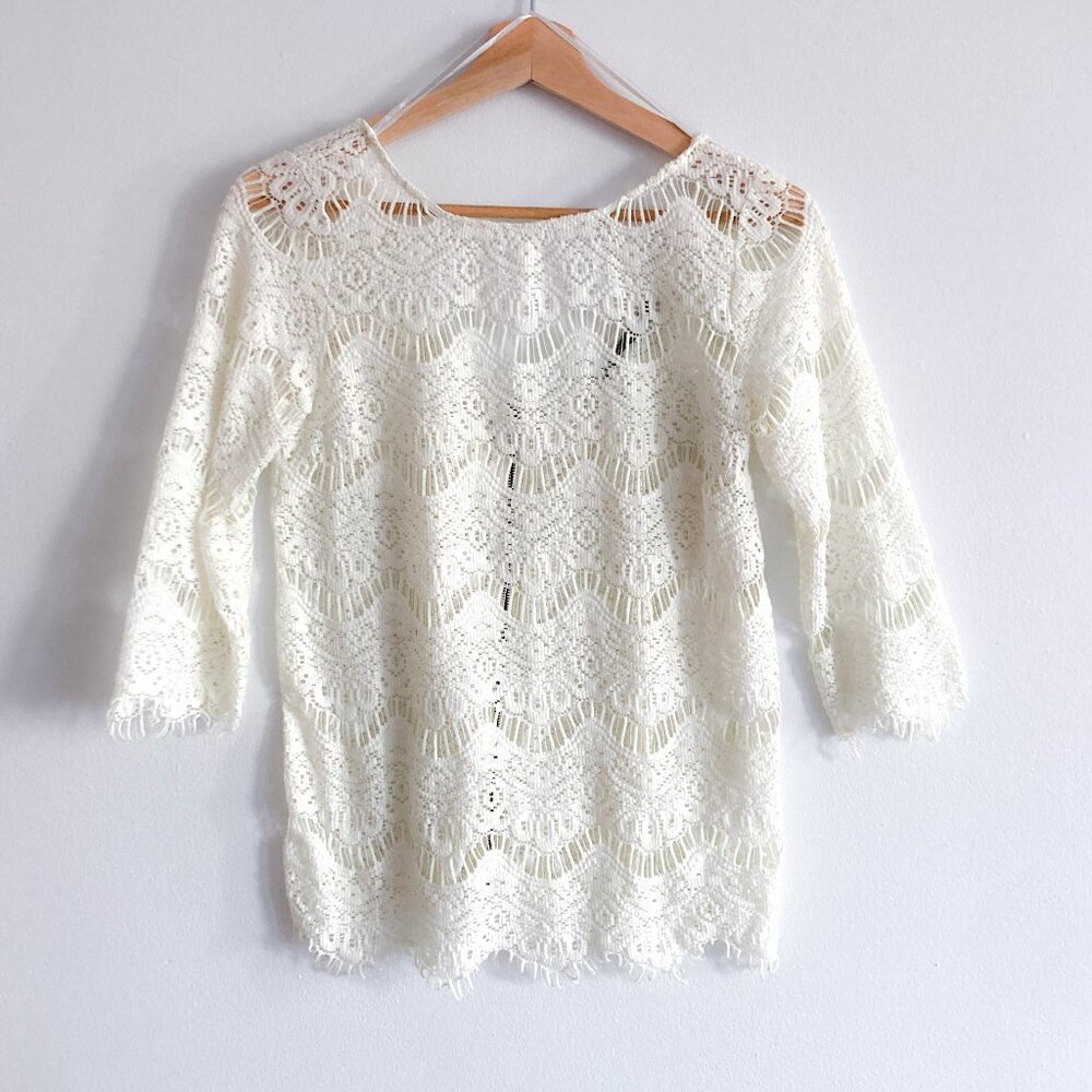 Scallop Lace Top Open back Zip closure 3/4 Sleeve Zara S